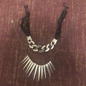 Express Choker & Guess Necklace